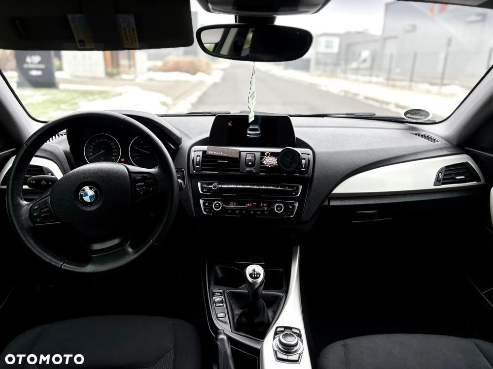 BMW Seria 2 218d Sport Line - 7