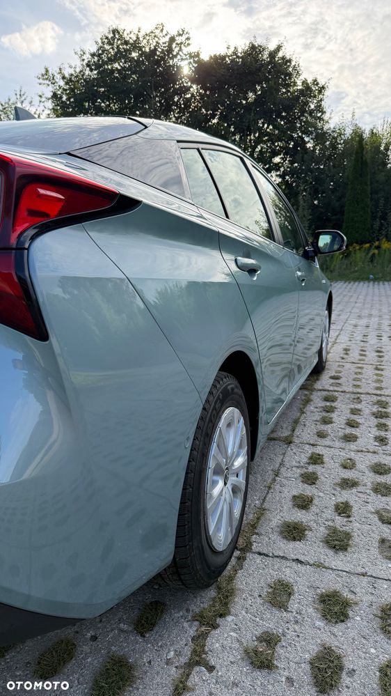 Toyota Prius 1.8 HSD Prestige - 5