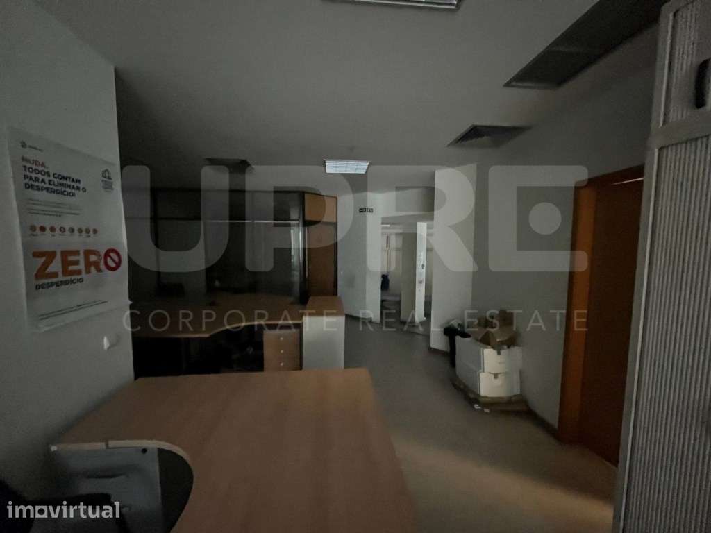 VENDE | LOJA | Leça Palmeira - Grande imagem: 4/9