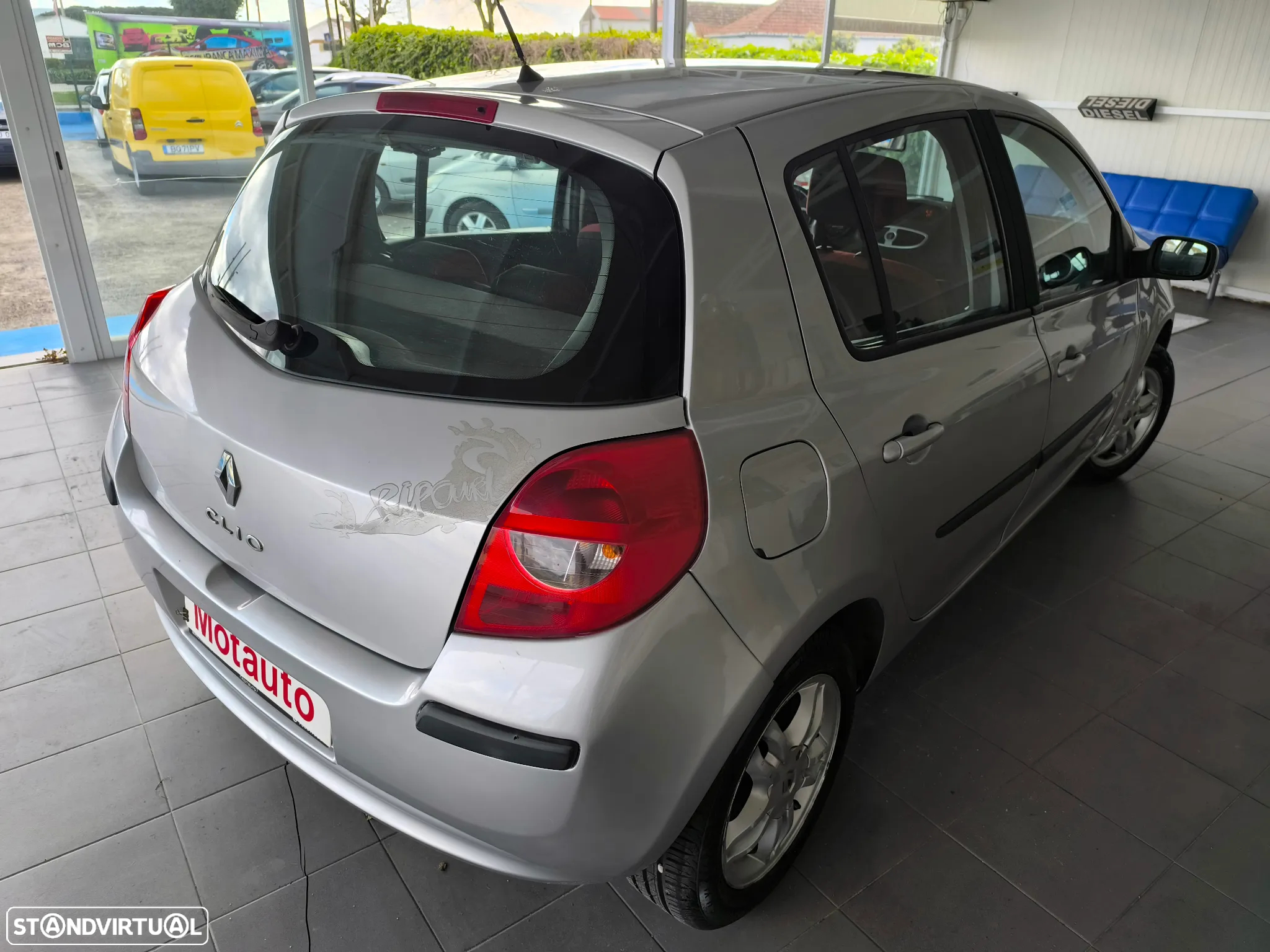 Renault Clio - 7