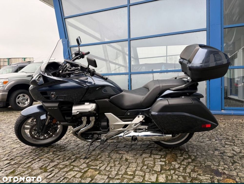 Honda CTX - 21