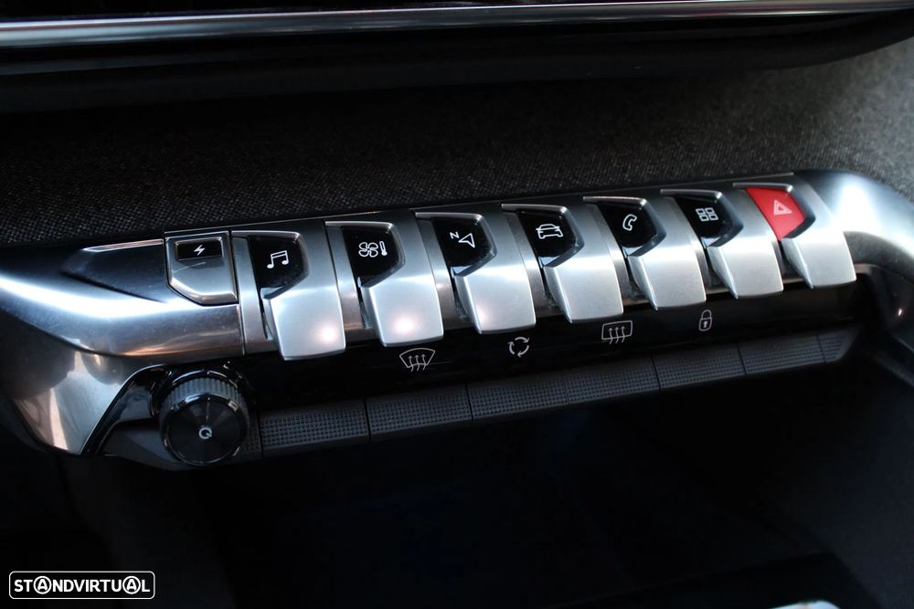 Peugeot 3008 1.6 Hybrid4 Allure e-EAT8 - 28