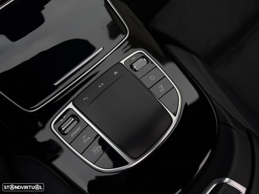 Mercedes-Benz E 300 de AMG Line - 39
