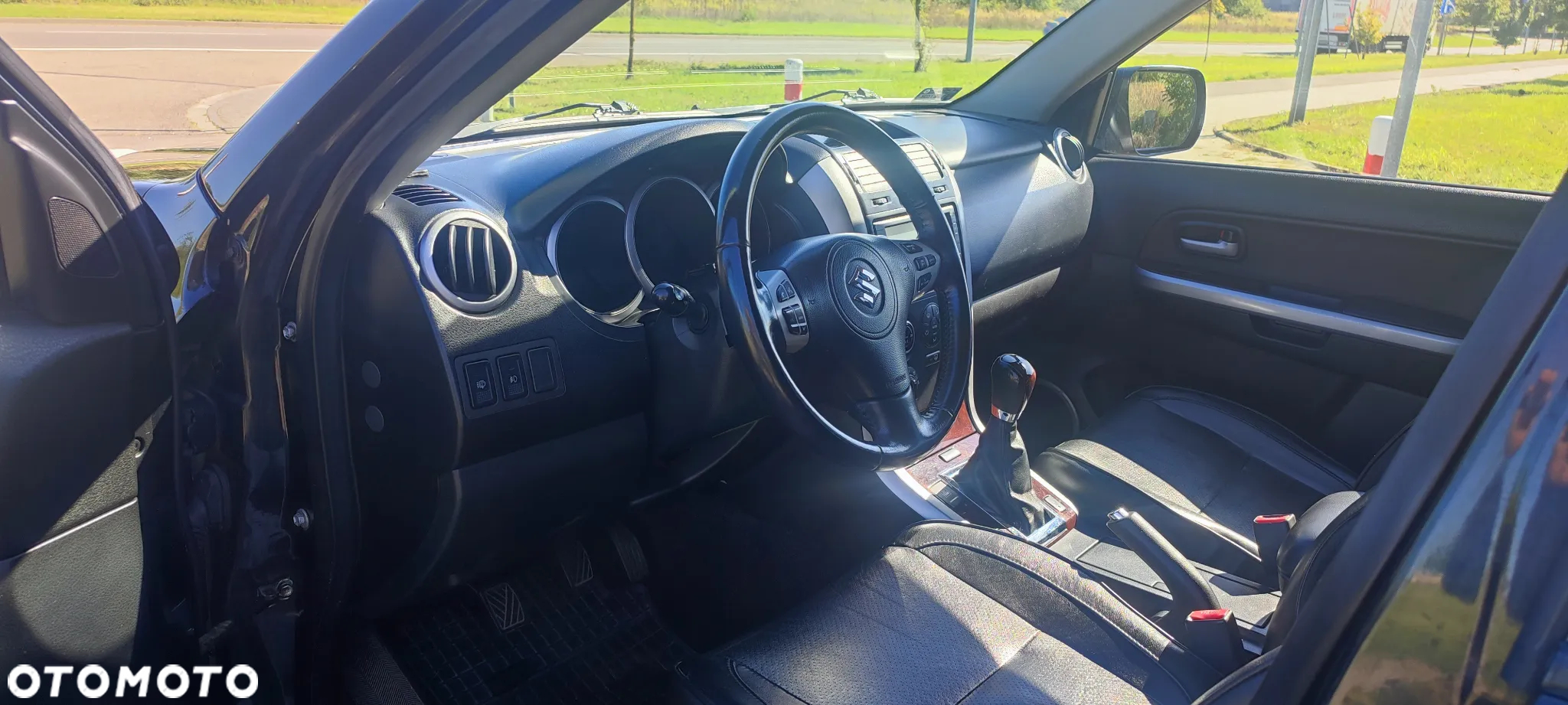 Suzuki Grand Vitara 2.0 De luxe - 11