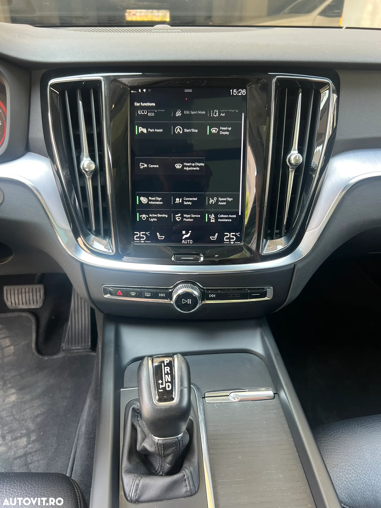 Volvo V60 D4 Momentum Pro - 13