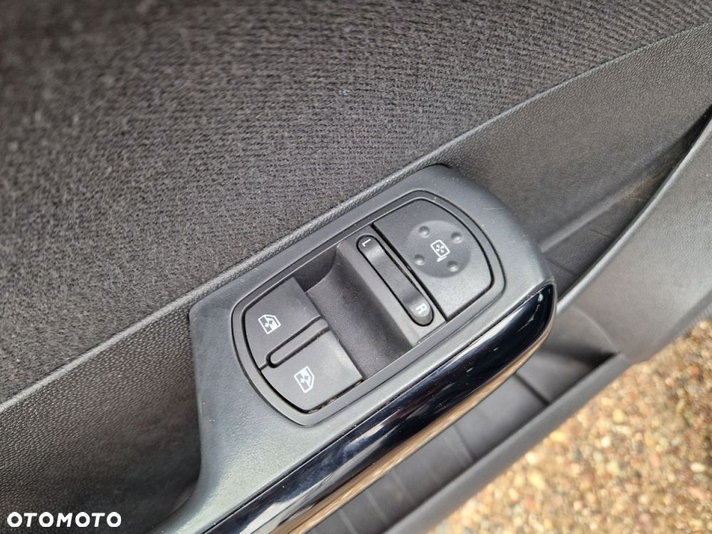 Opel Corsa 1.3 CDTI DPF Edition - 9