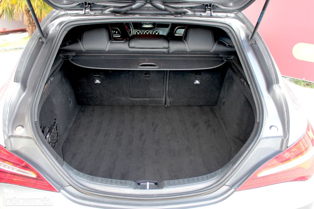 Mercedes-Benz CLA 180 d Shooting Brake AMG Line - 5
