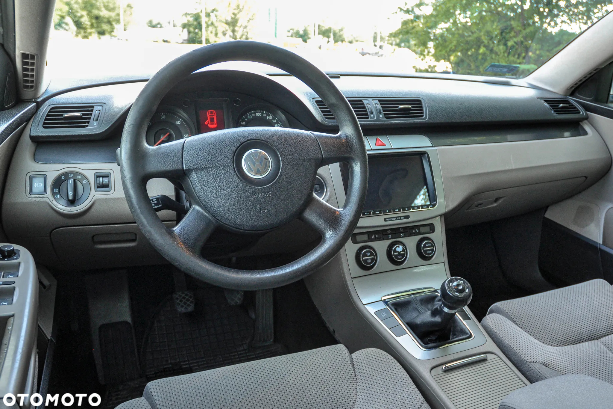 Volkswagen Passat - 9
