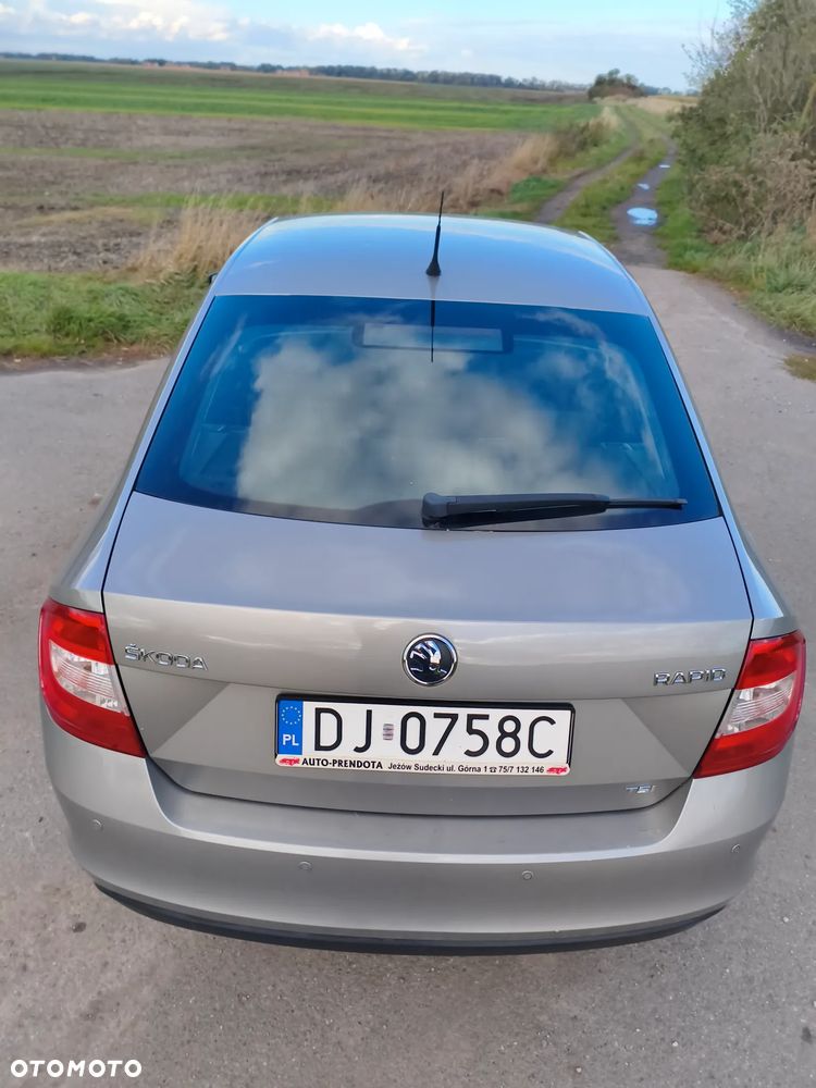 Skoda RAPID - 14