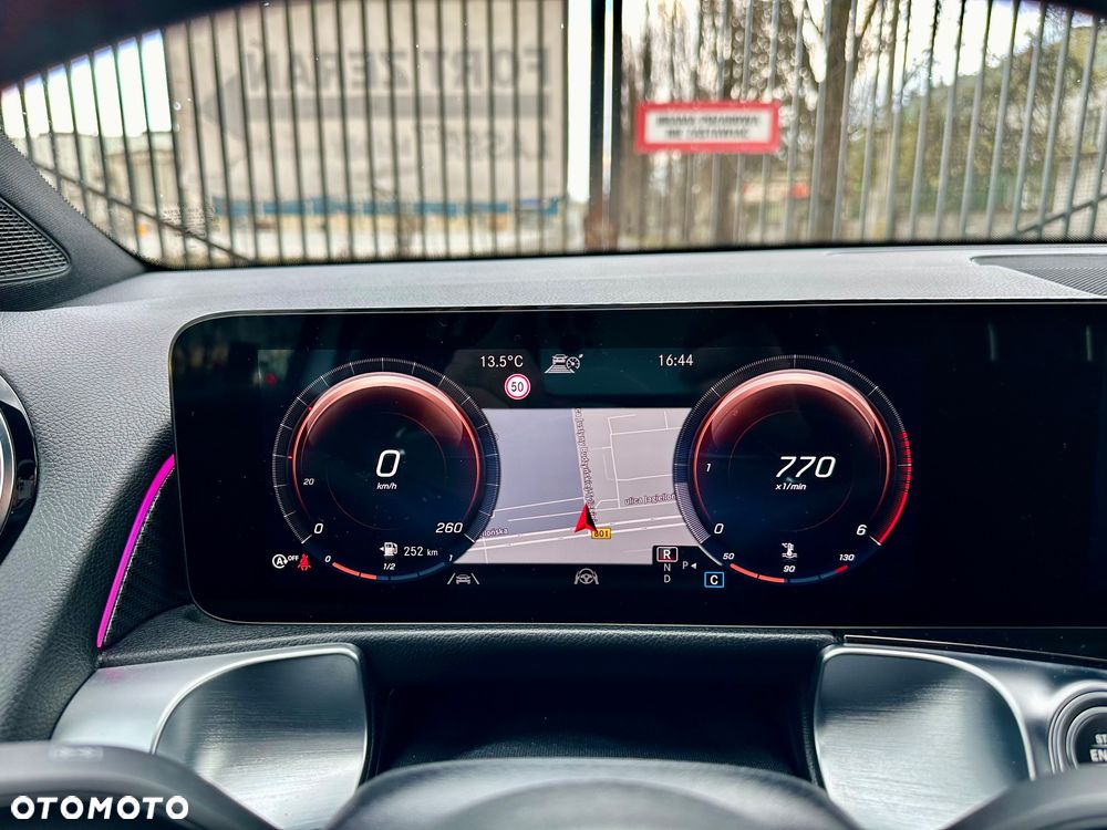 Mercedes-Benz GLB 200 d AMG Line 8G-DCT - 22