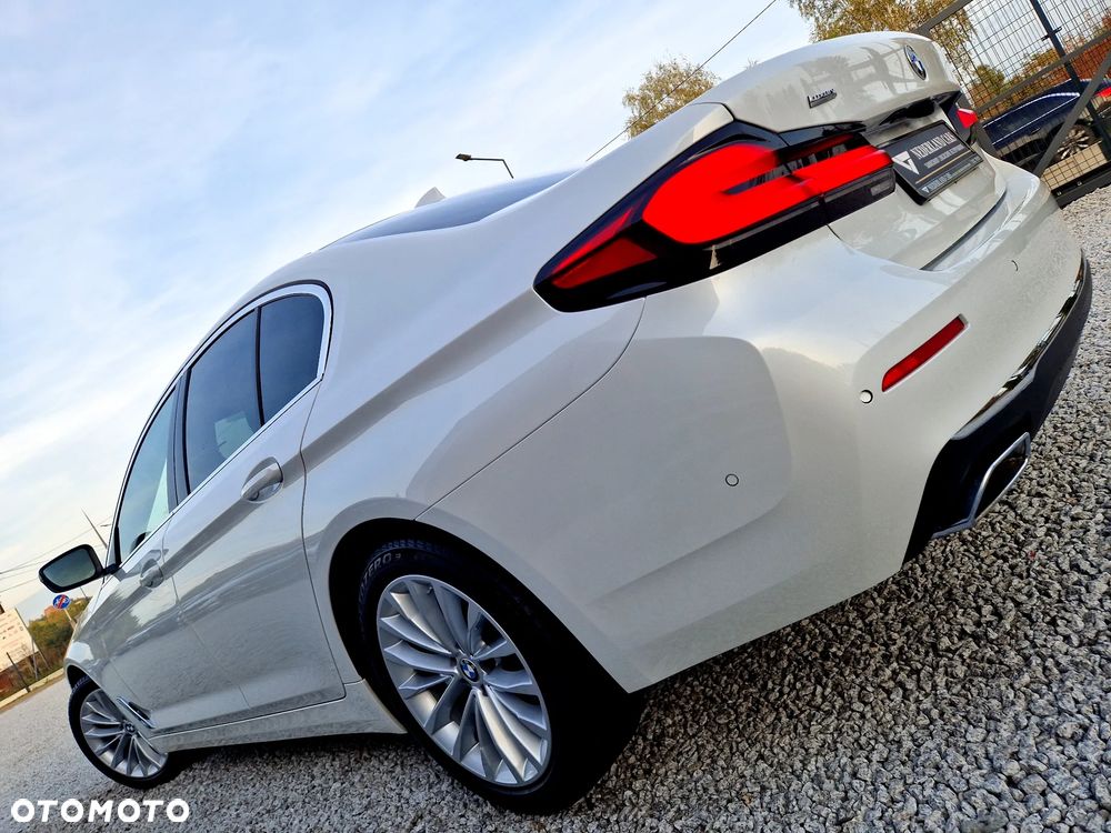 BMW Seria 5 - 32
