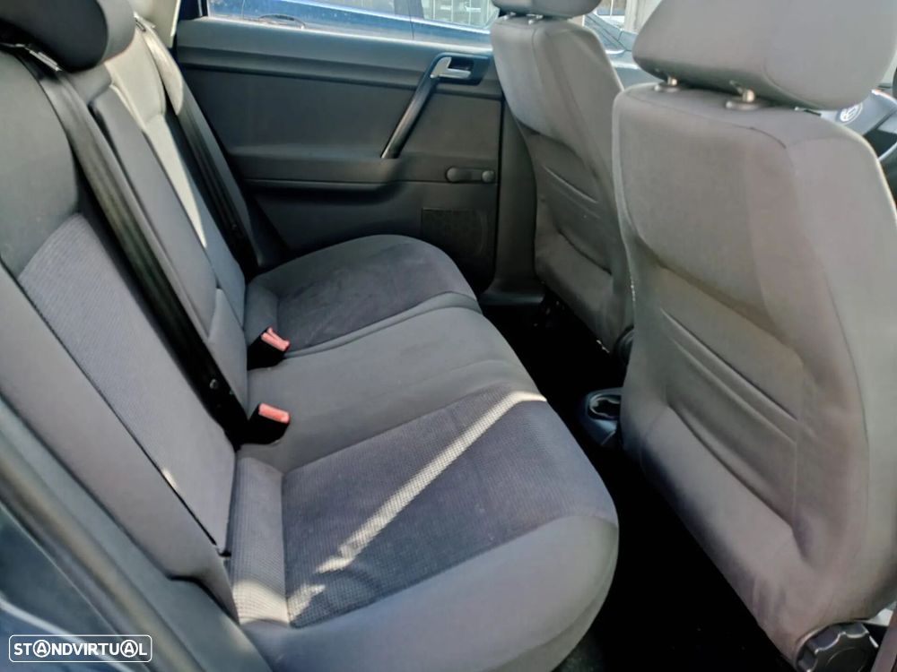 VW Polo 1.2 Confortline - 28