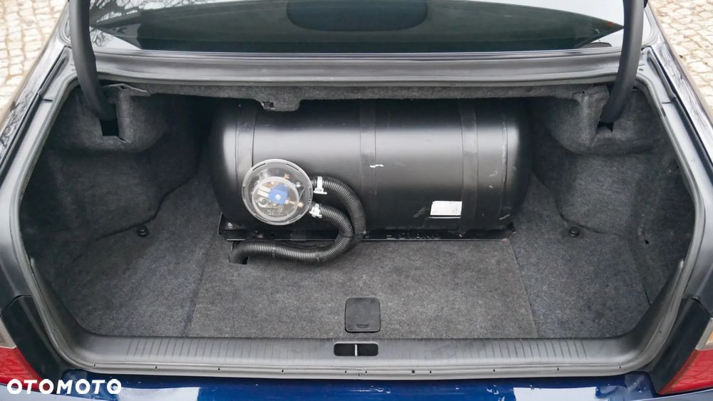 Cadillac Seville - 40