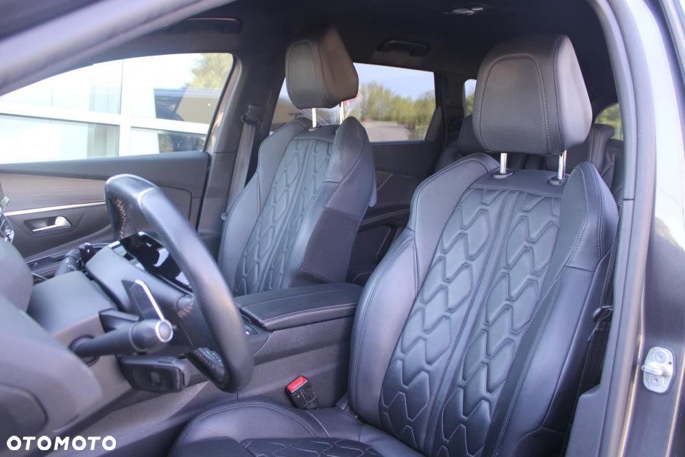 Peugeot 5008 - 10