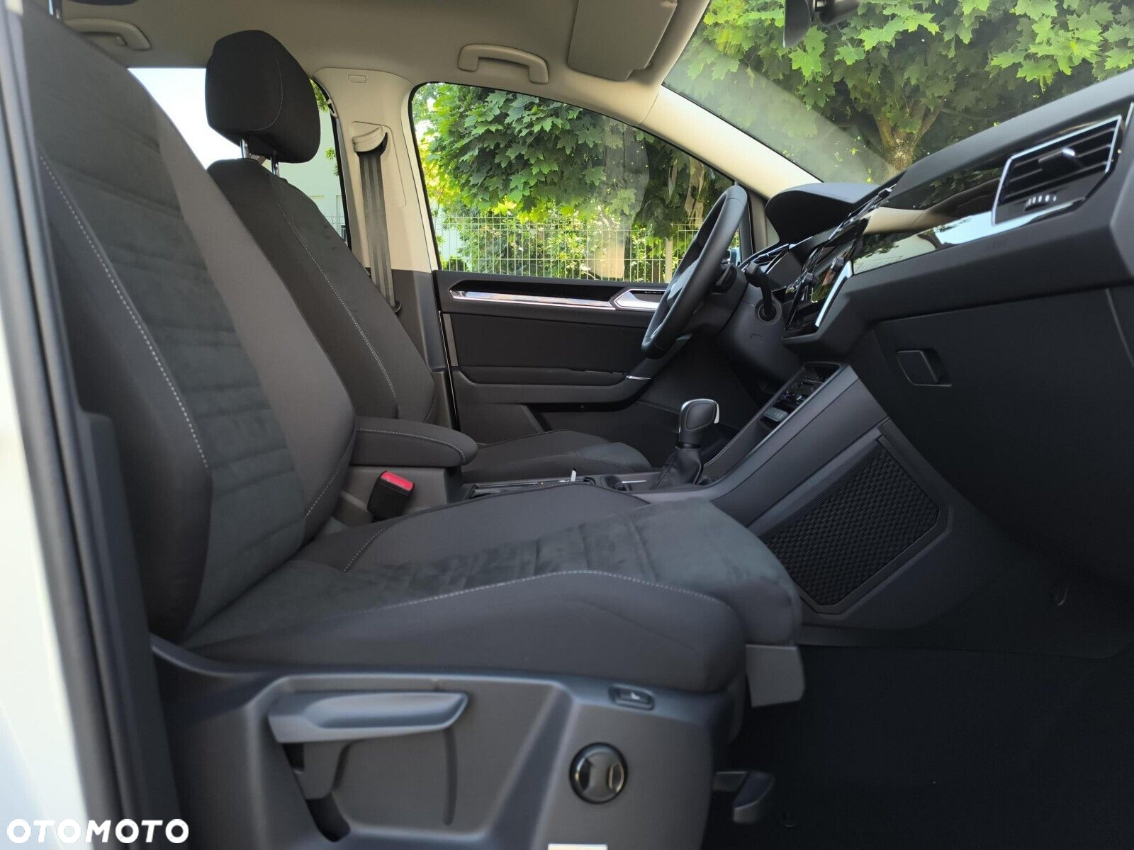 Volkswagen Touran - 23