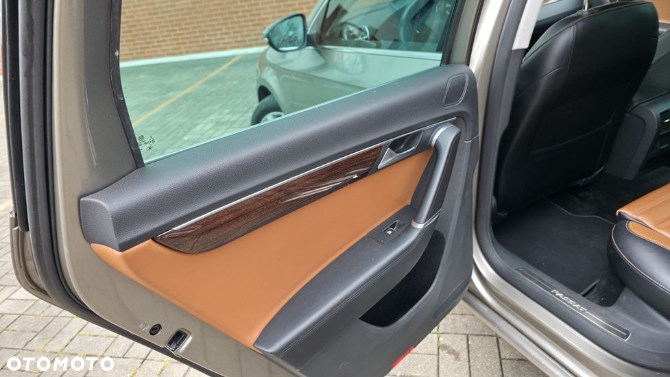 Volkswagen Passat - 17