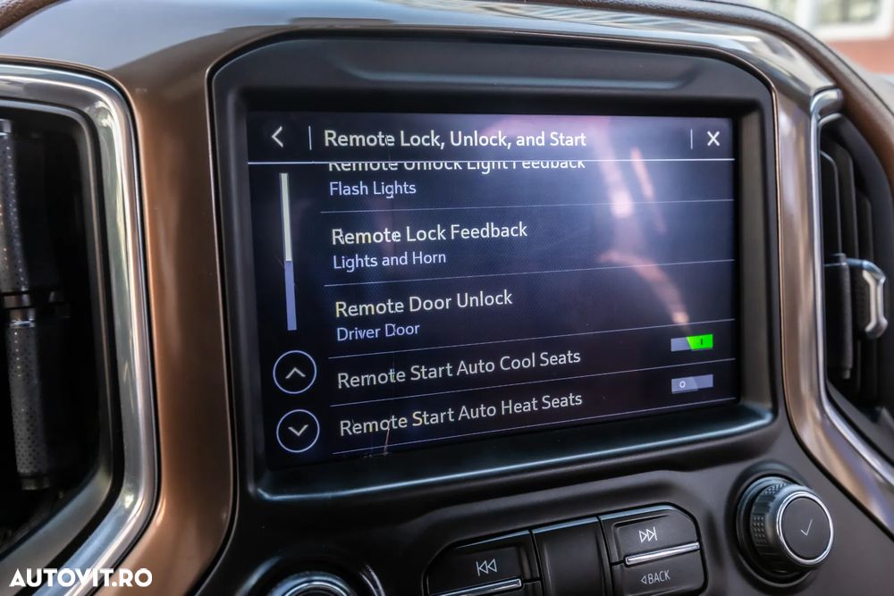 Chevrolet Silverado - 34