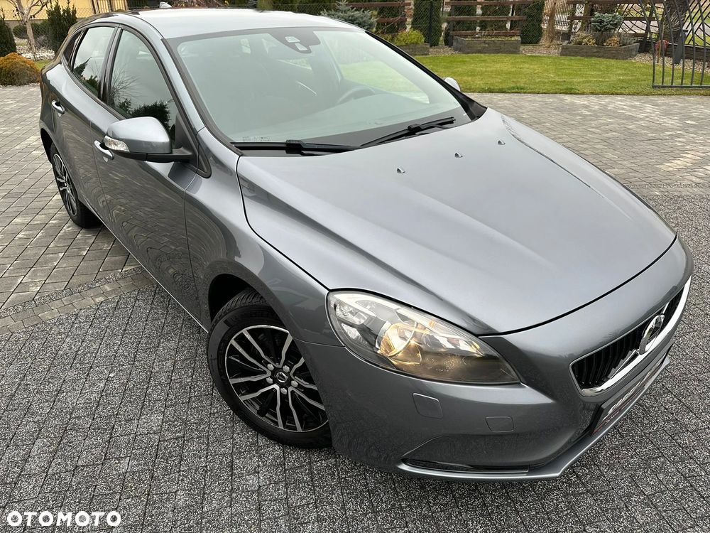 Volvo V40 T2 Geartronic Momentum - 17