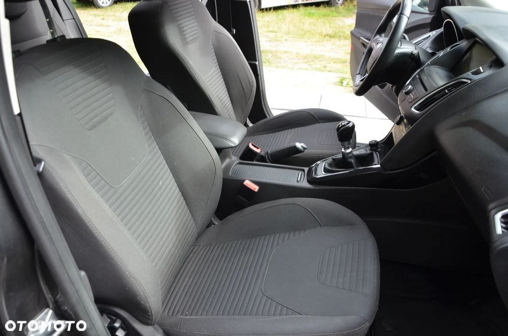 Ford Focus 1.5 TDCi Titanium - 19