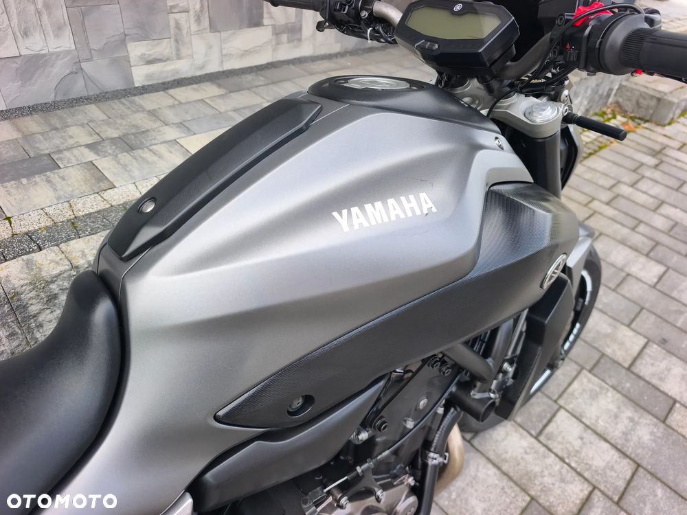 Yamaha MT - 7
