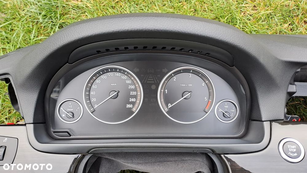 BMW F10 F11 DESKA ROZDZIELCZA KONSOLA KOKPIT EU - 5