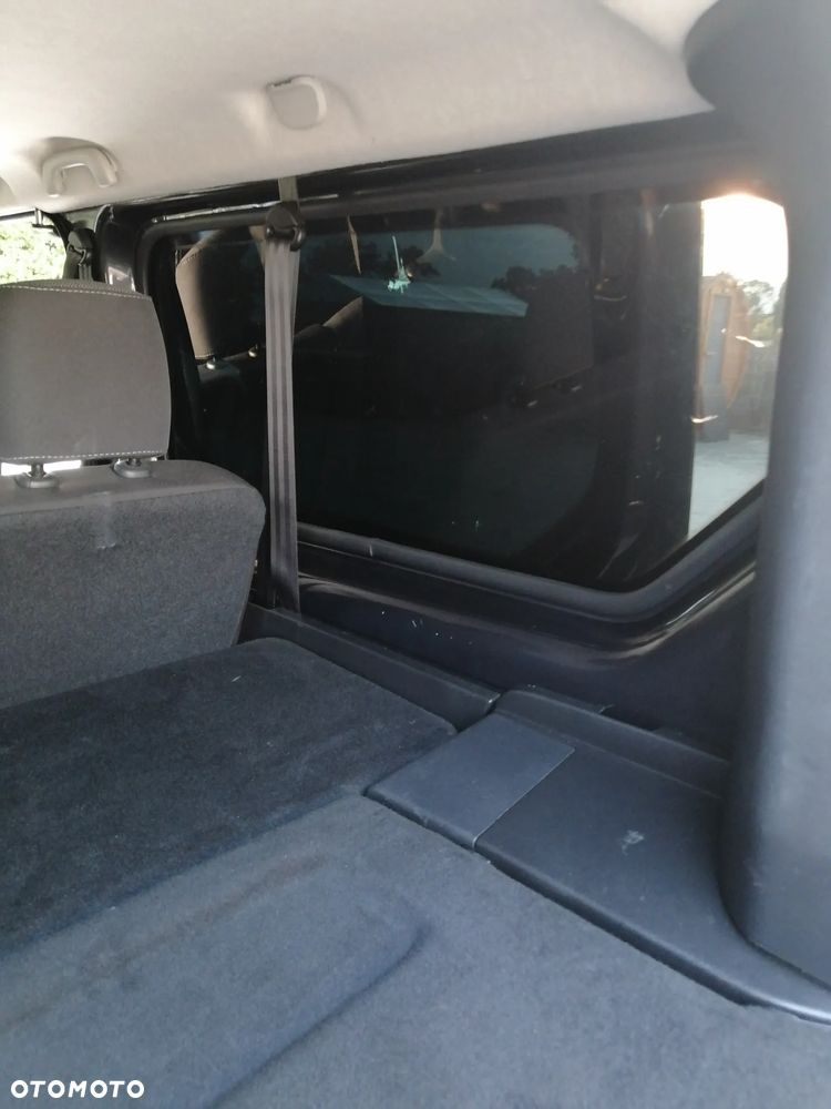 Renault Trafic 2.0 dCi Escapade - 11