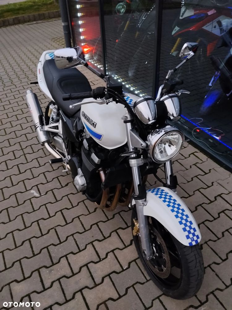 Suzuki GSX - 4