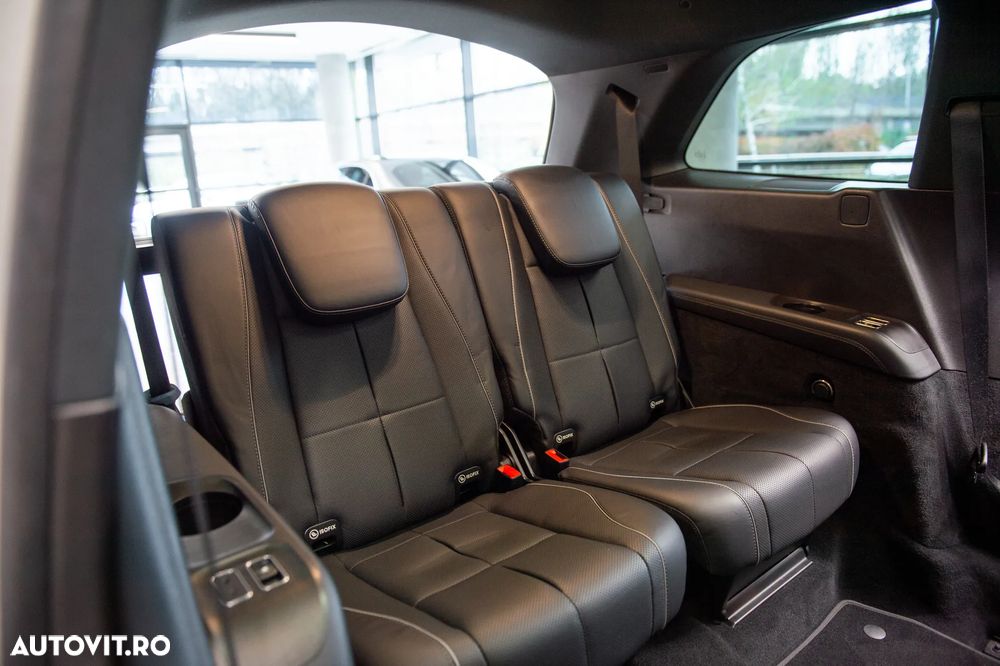 Mercedes-Benz GLS - 28