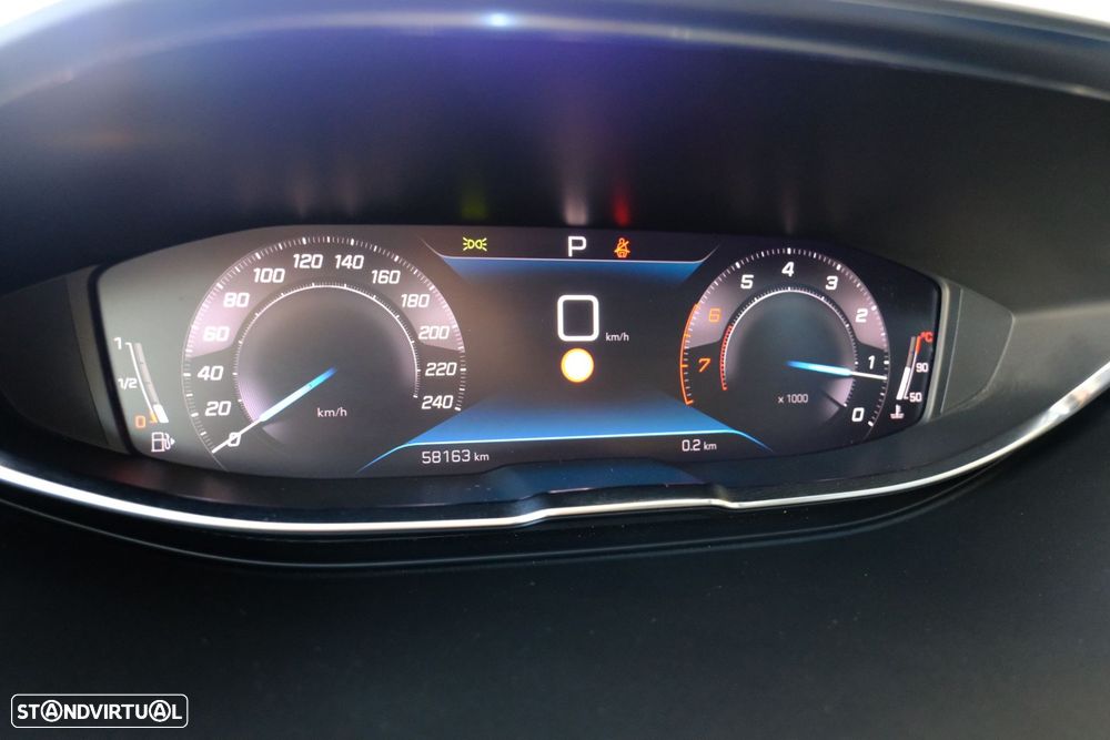 Peugeot 5008 1.2 PureTech Allure EAT8 - 22