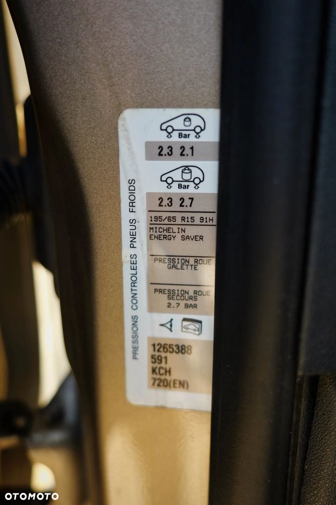 Citroën C4 1.6 HDi Attraction - 20