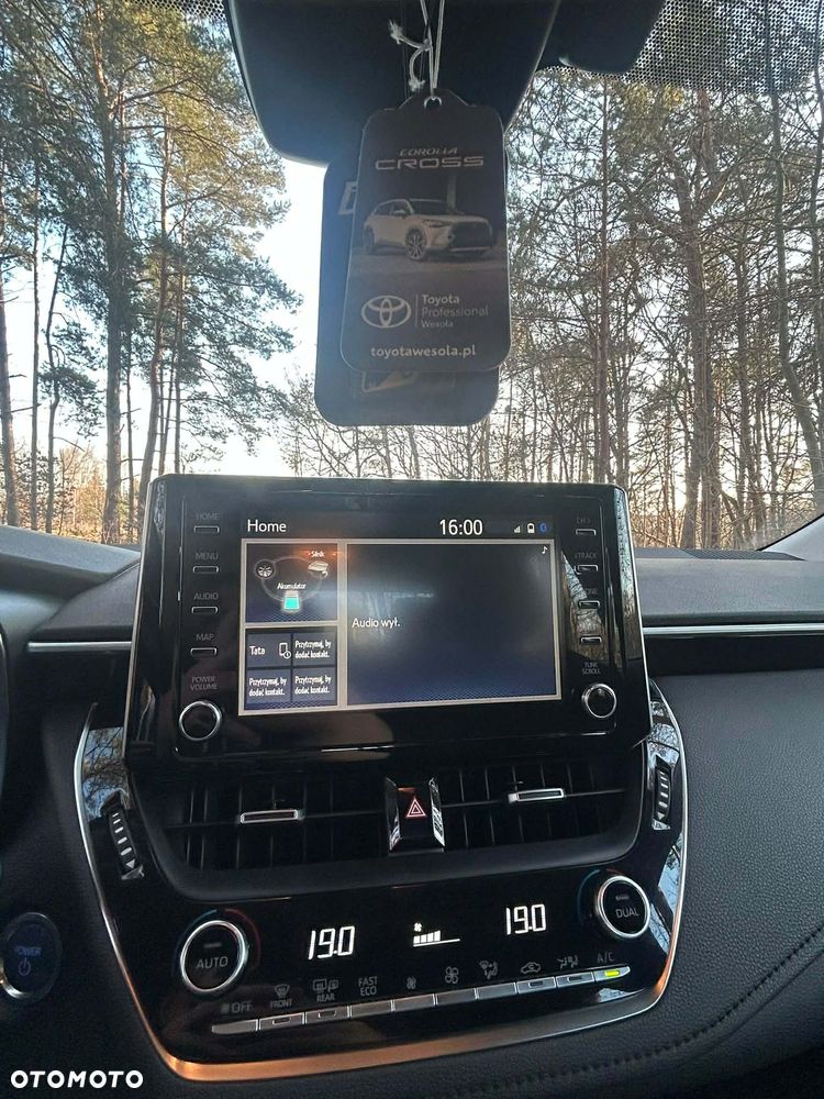 Toyota Corolla 1.8 Hybrid Comfort - 22