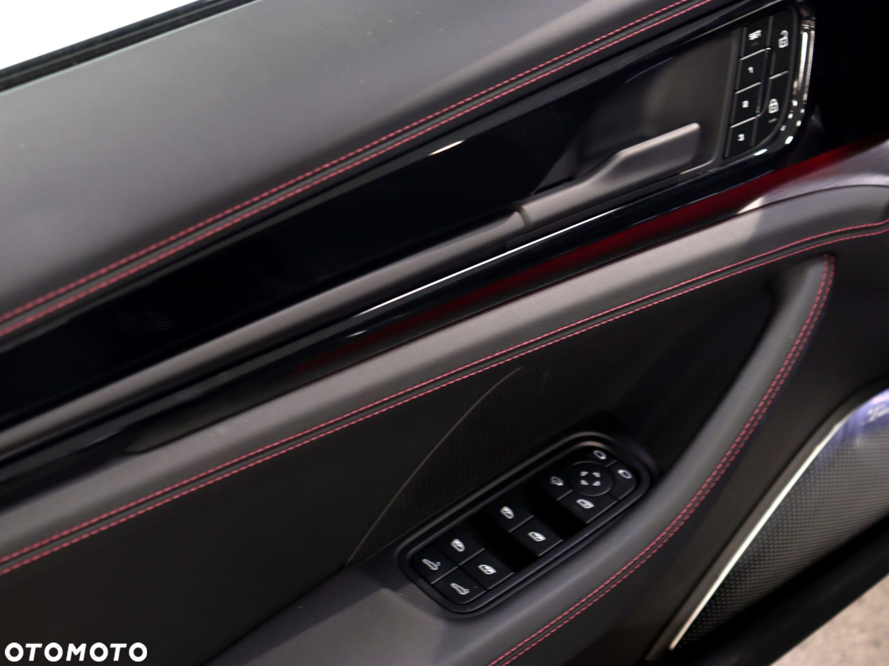Porsche Panamera GTS - 23