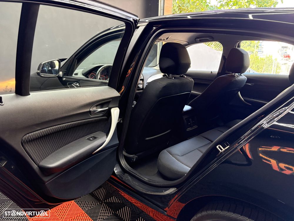 BMW 118 d Line Sport - 36