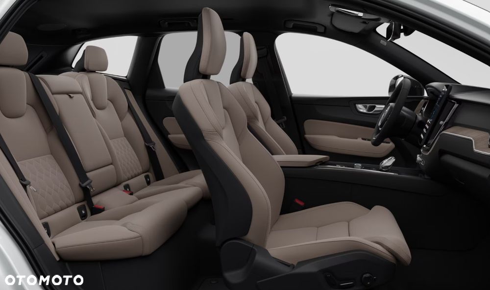 Volvo XC 60 B5 B AWD Plus Dark - 7