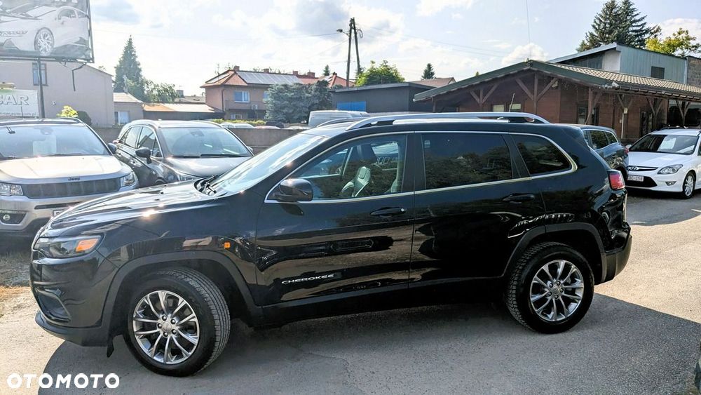 Jeep Cherokee - 3