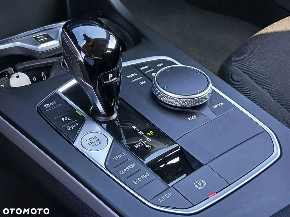 BMW Seria 1 - 21