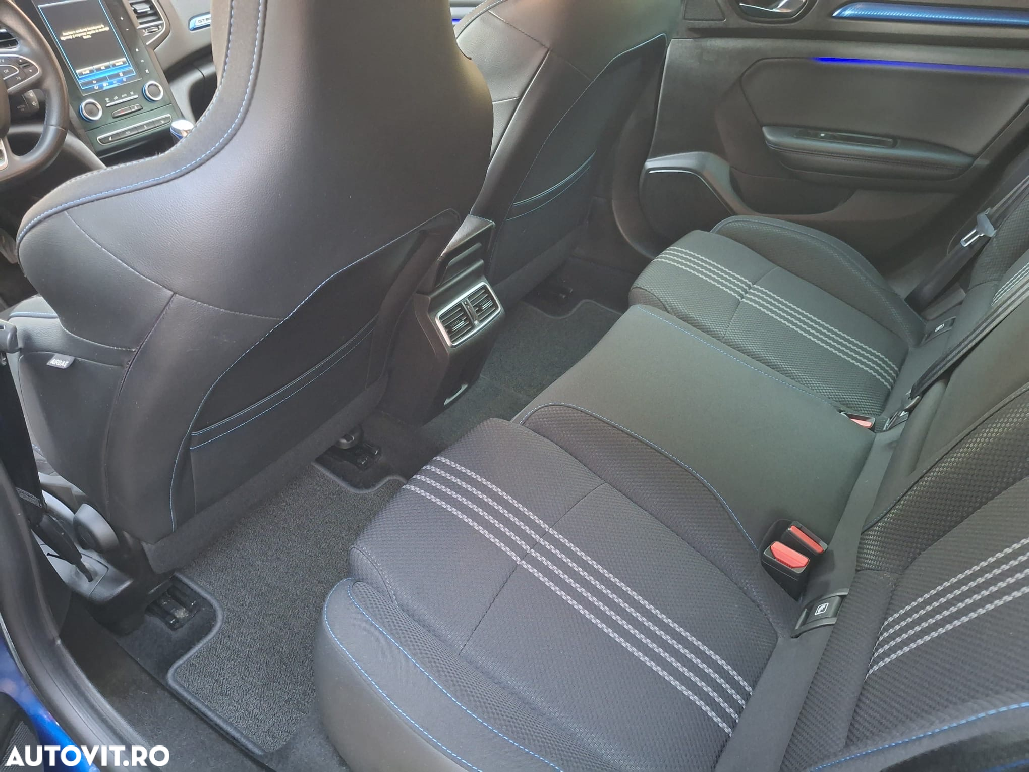 Renault Megane ENERGY TCe 130 GT LINE - 10
