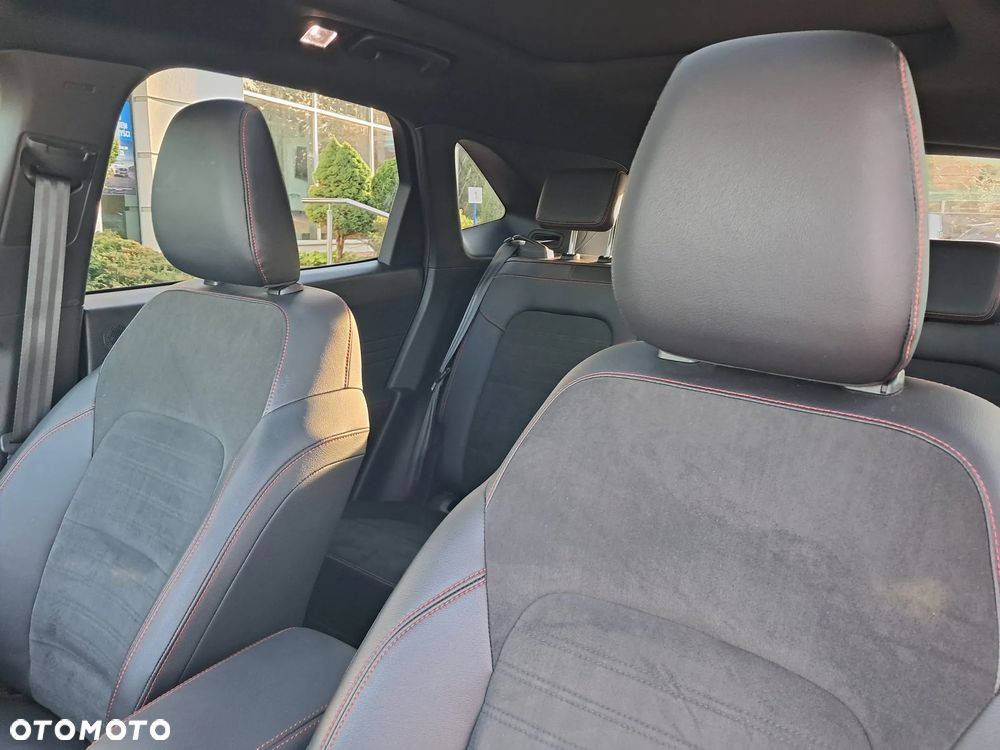 Ford Kuga 2.5 FHEV AWD ST-Line X - 16