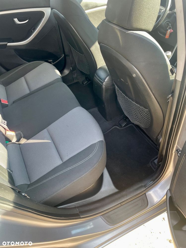 Hyundai i30 1.6 CRDi Comfort - 16