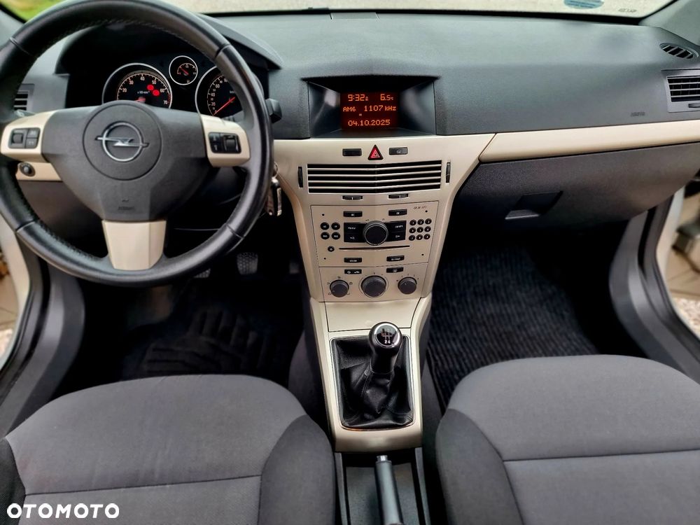 Opel Astra 1.6 Cosmo - 9