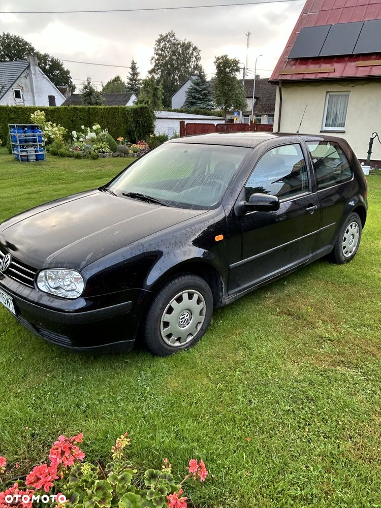 Volkswagen Golf - 2