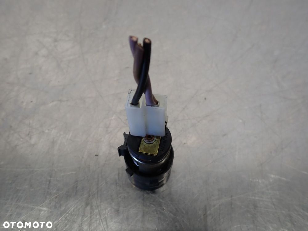 GNIAZDO ZAPALNICZKI VOLVO V70 II 30669836 - 4