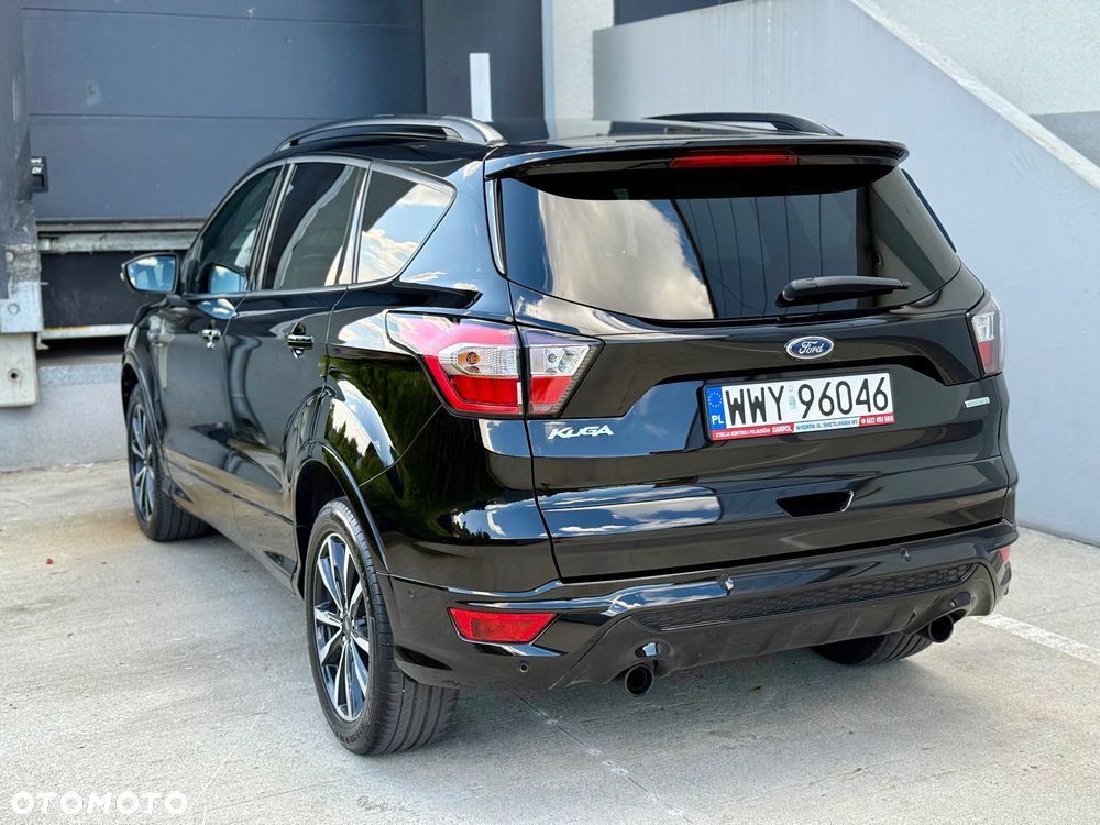 Ford Kuga 1.5 EcoBoost 2x4 ST-Line - 23