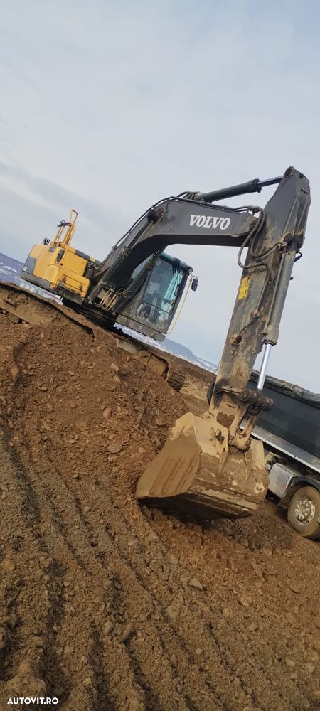 Volvo EC220DL - 3