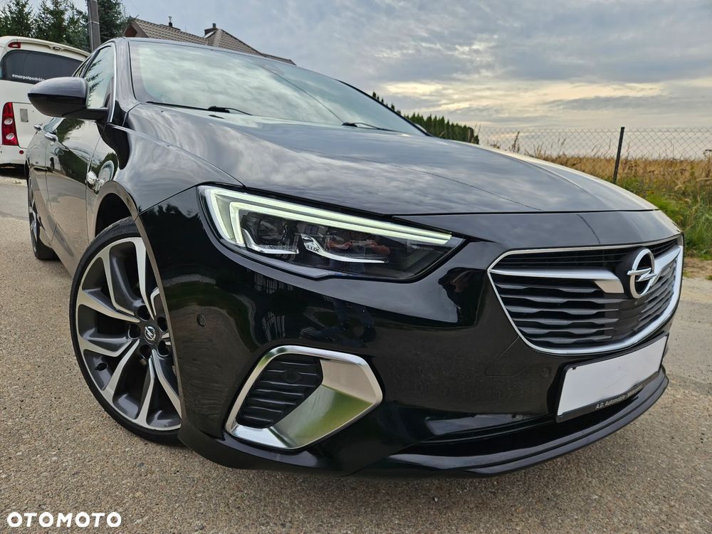 Opel Insignia 2.0 CDTI 4x4 GSi S&S - 10