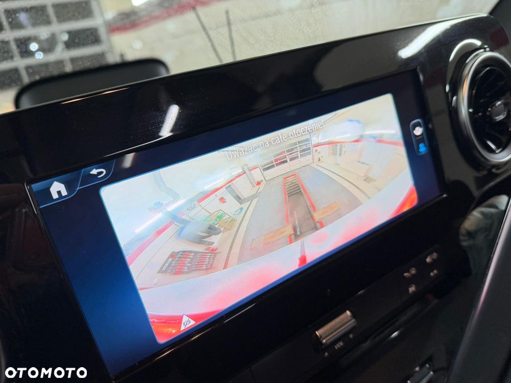 Mercedes-Benz Sprinter 519 - 12