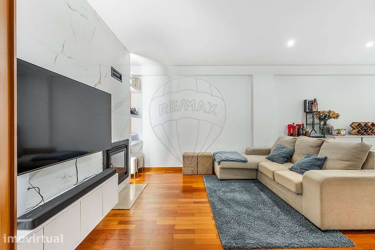 Apartamento T2 com suite e garagem fechada, em Nogueira, Braga! - Grande imagem: 3/26
