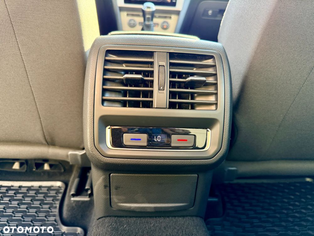 Volkswagen Passat 1.5 TSI EVO Trendline - 22