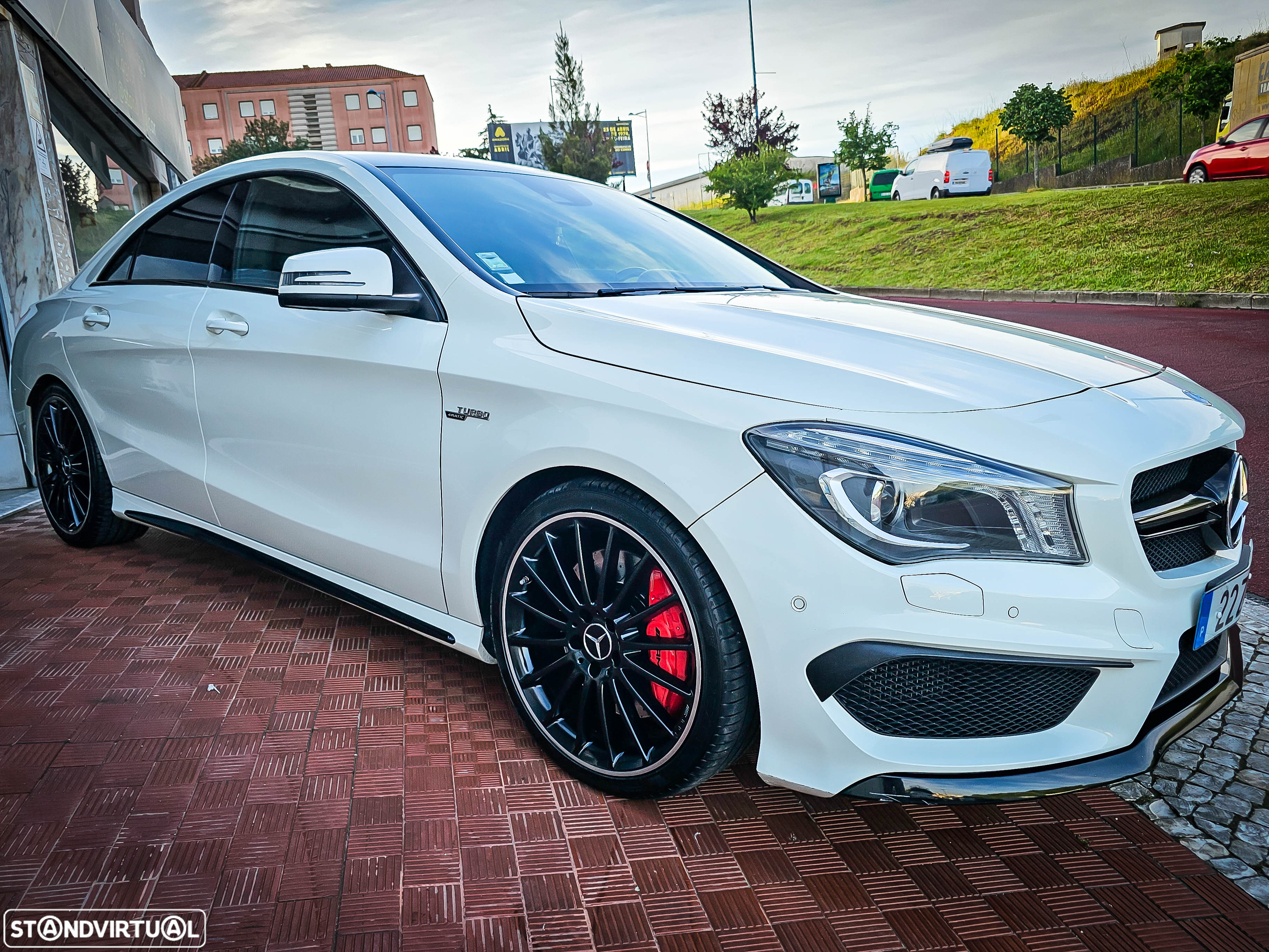 Mercedes-Benz CLA 45 AMG 4Matic 7G-DCT - 8