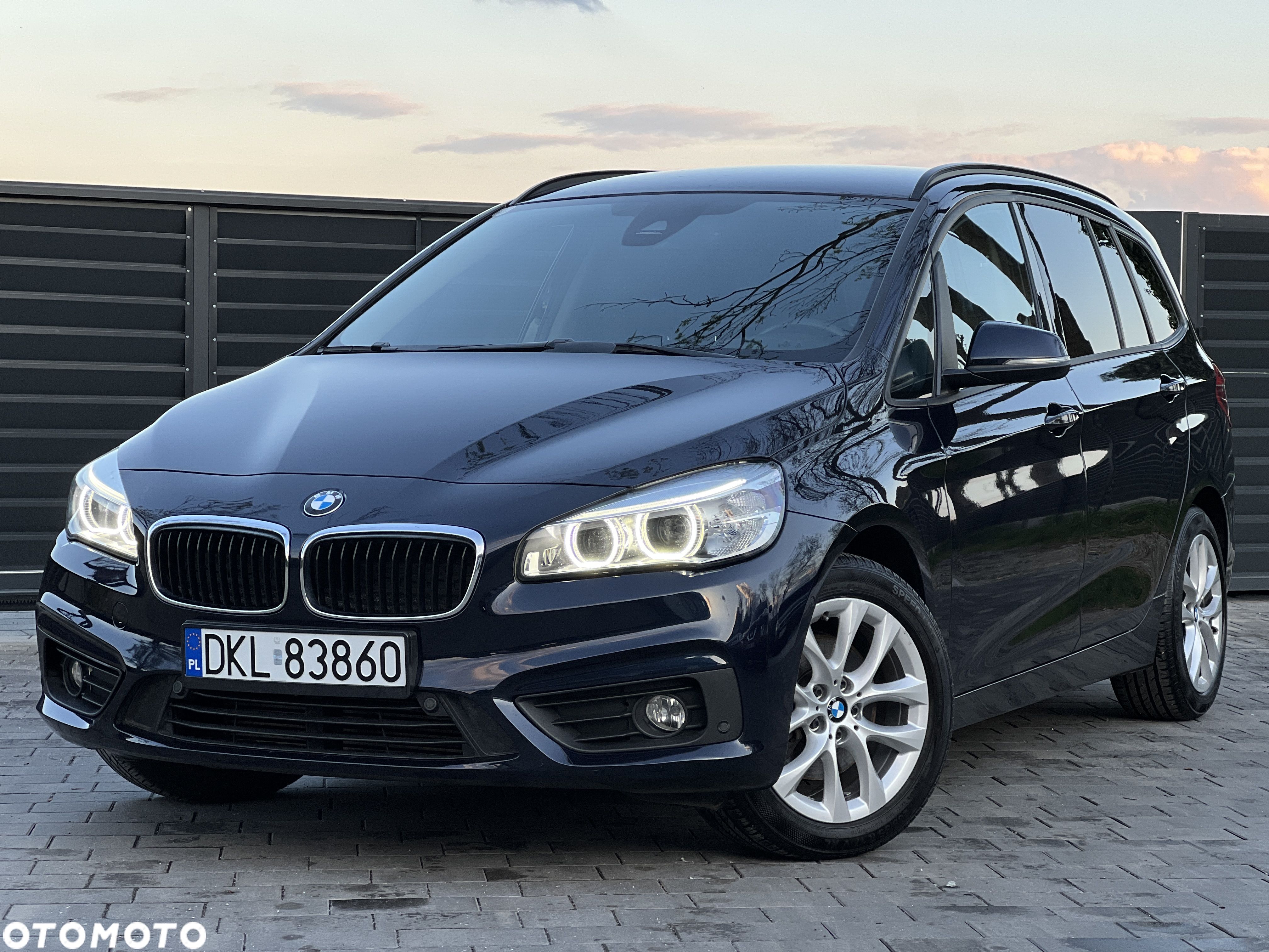 BMW Seria 2 218d Sport Line - 1